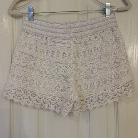 Jolt - White - Crochet Scalloped Shorts - S - Picture 5 of 5